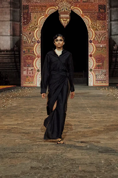 Look 1